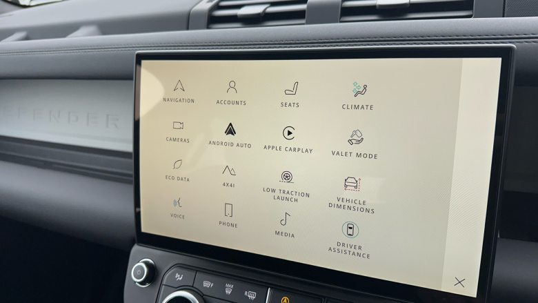 Land Rover Defender 3.0 D350 X-Dynamic SE 110 5dr Auto Diesel Estate